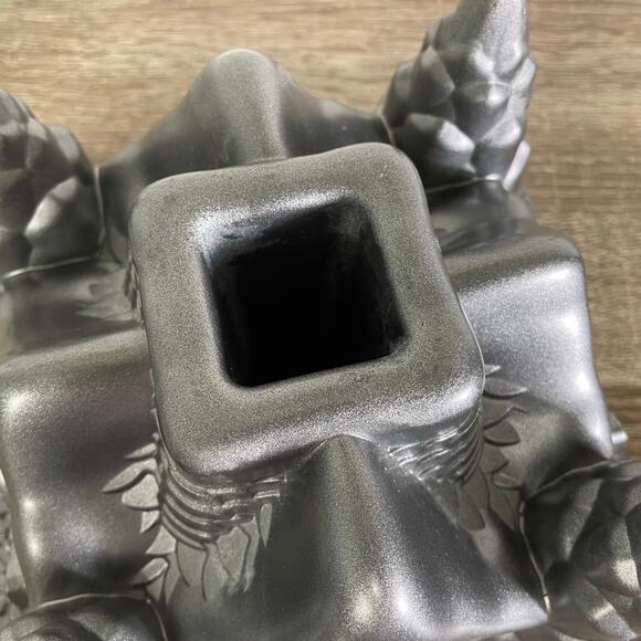 Nordic Ware Castle Bundt Cake Pan 10 Cup Cast Aluminum Mold Fantasy Design - Picture 12 of 15